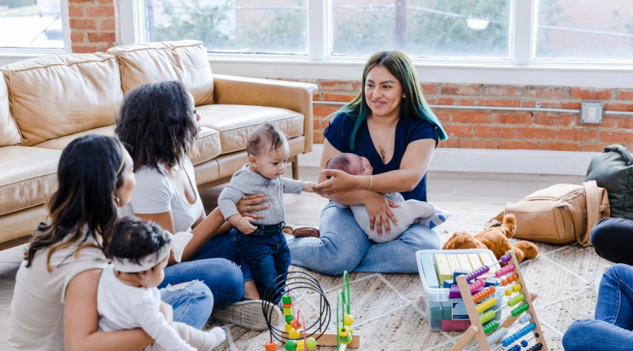 Moms meeting to discuss sugar cravings whilst breastfeeding